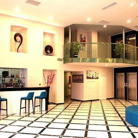 Vego Hotel Ganja Bagian luar foto