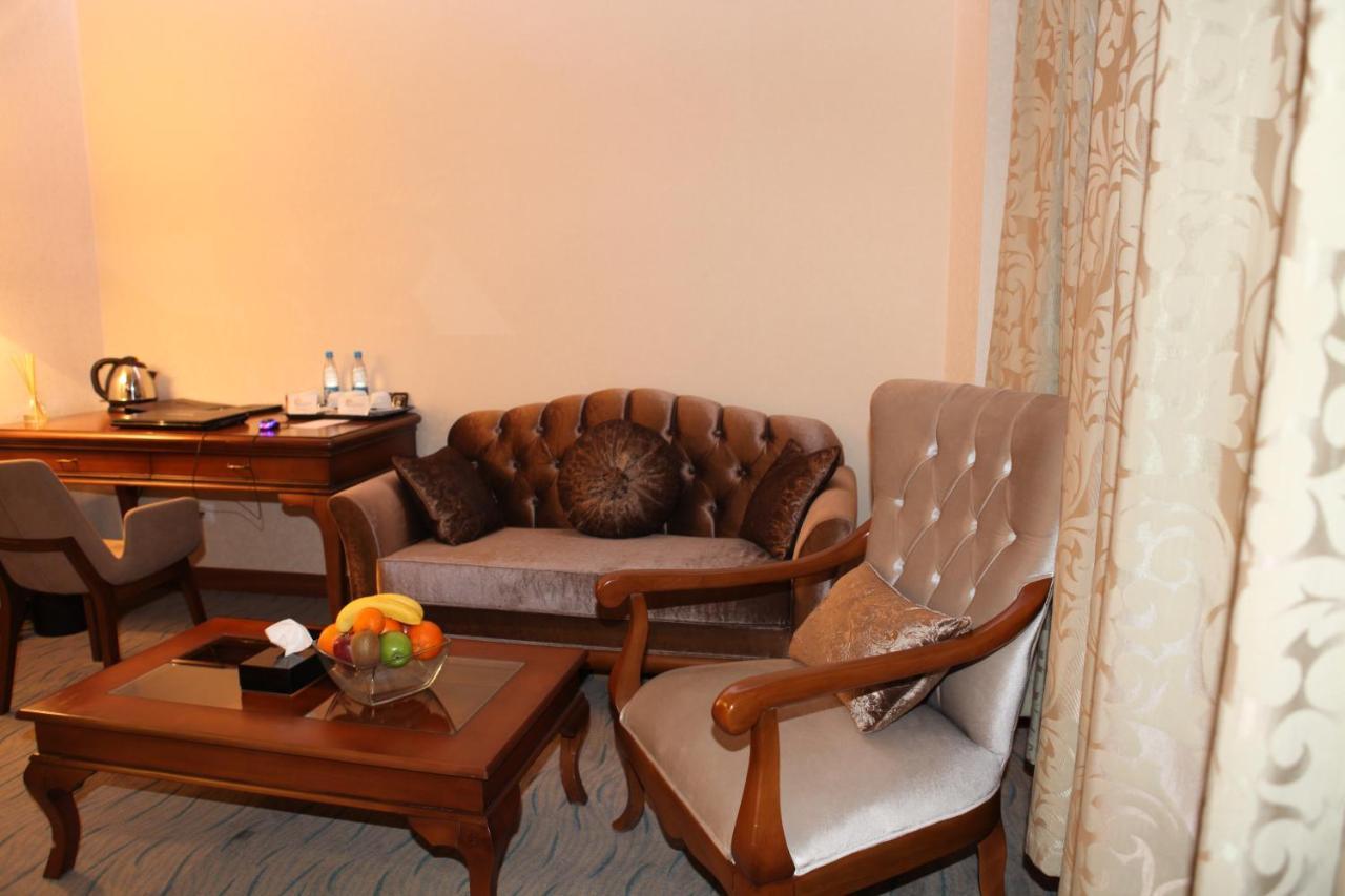 Vego Hotel Ganja Bagian luar foto